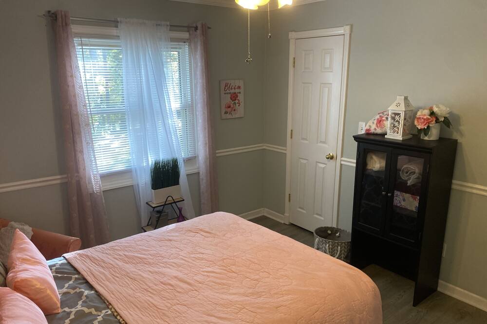 Photo of Bedroom in Raintree