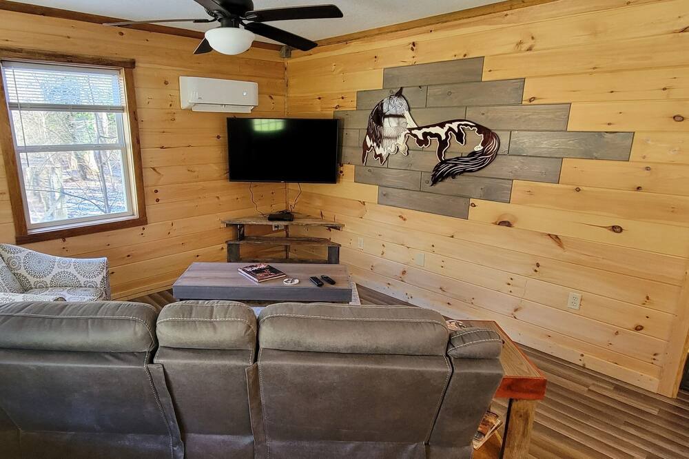 Photo of Bedroom in Hayesville
