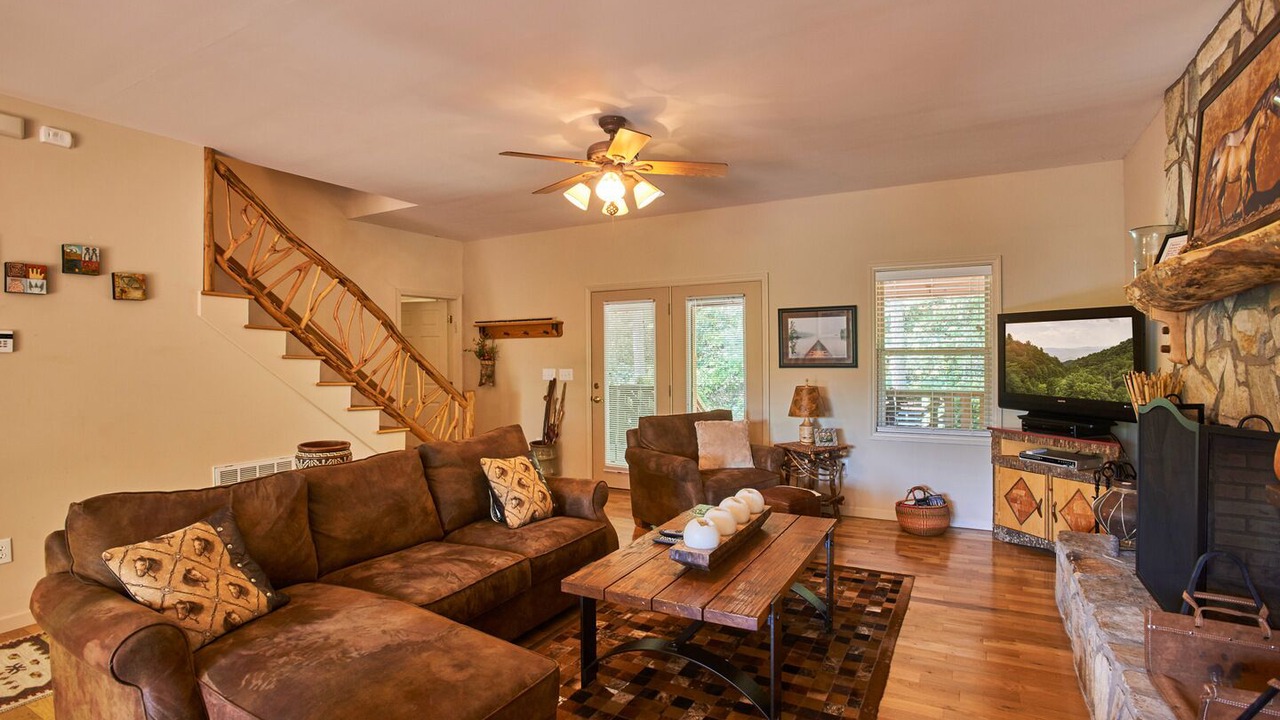 Photo of Livingroom in Apple Ridge