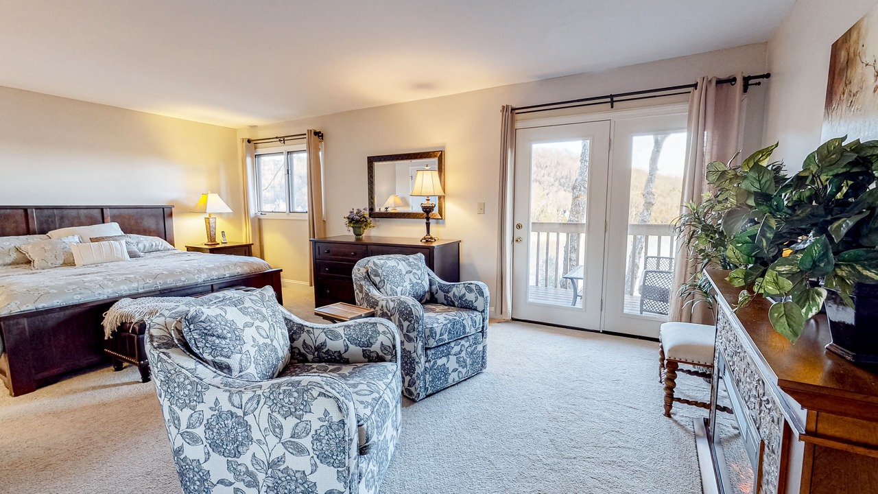 Photo of Livingroom in Lake Lure