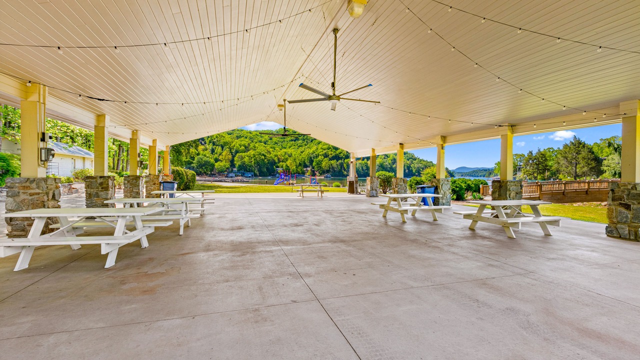 Photo of Outdoor in Lake Lure