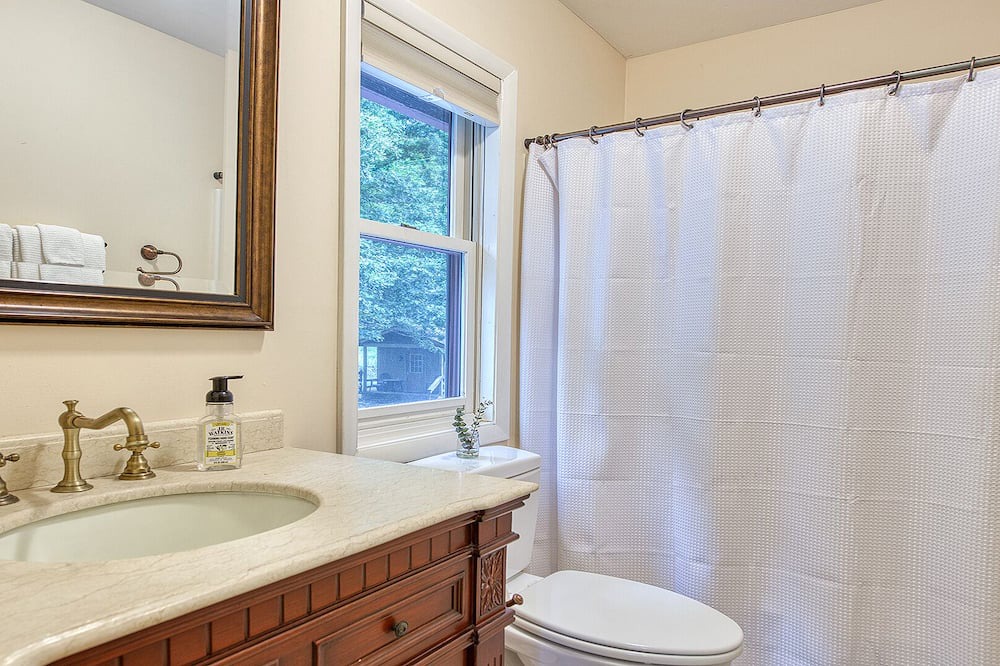 Photo of Bathroom in Leicester