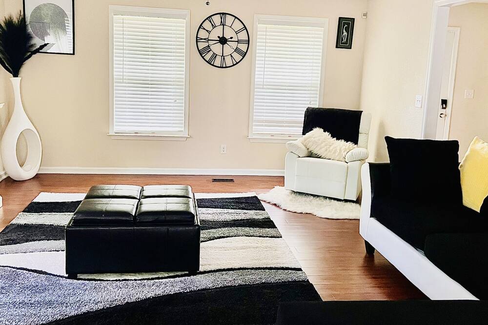 Photo of Livingroom in Portsmouth