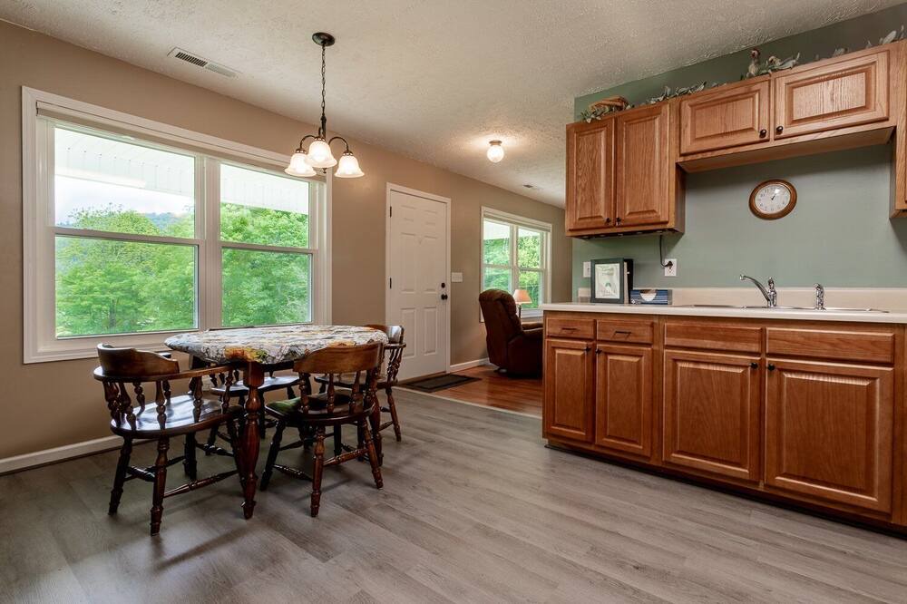 Photo of Kitchen in Marshall
