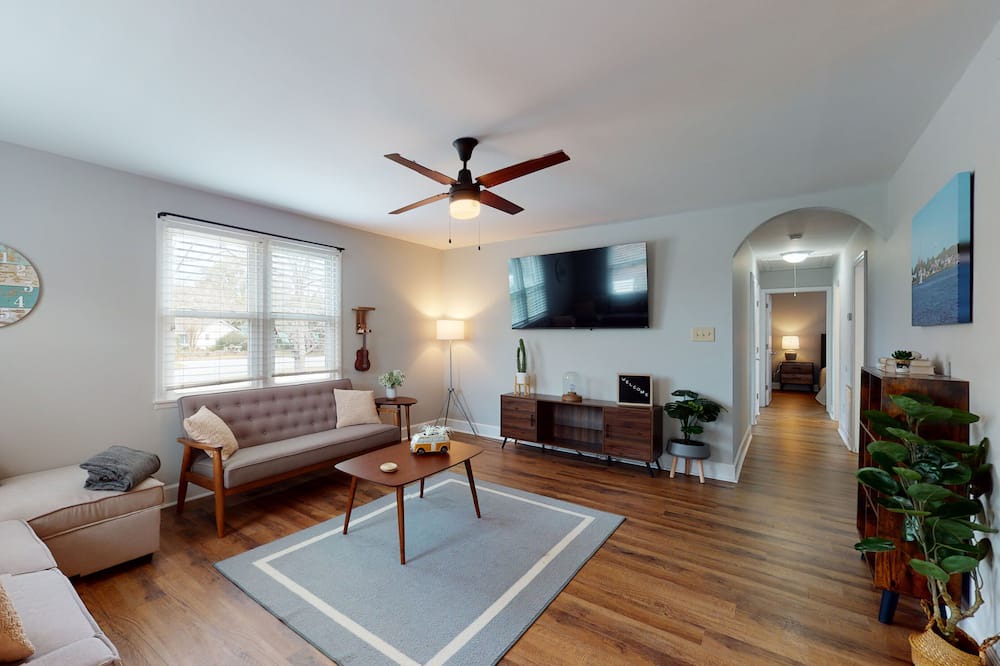 Photo of Livingroom in Swansboro