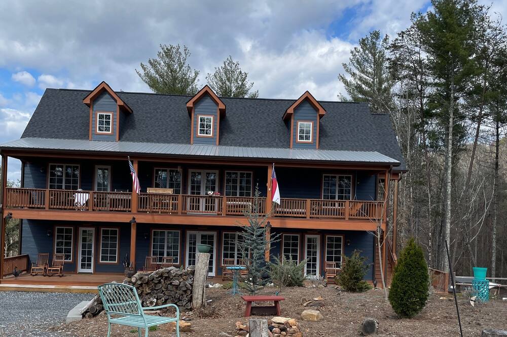 Photo of Outdoor in Weaverville