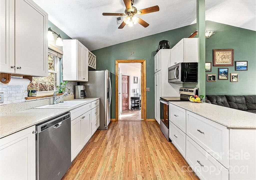 Photo of Kitchen in Maple Springs
