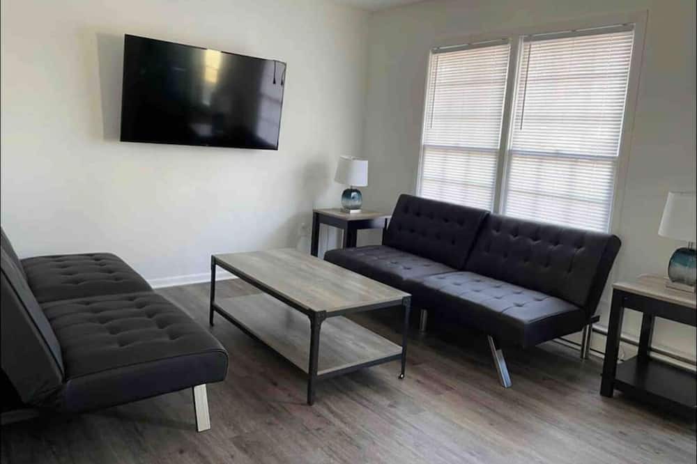 Photo of Livingroom in Eden