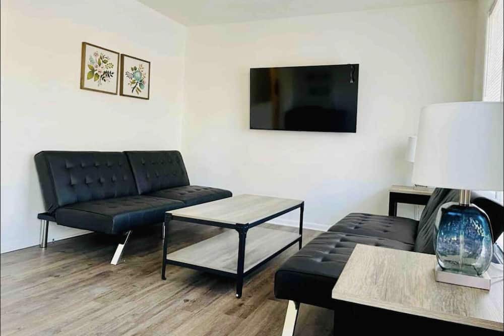 Photo of Livingroom in Eden