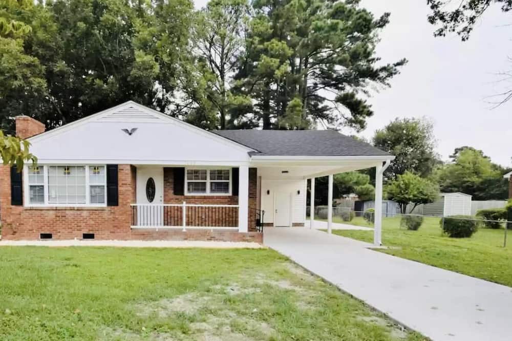 Photo of Outdoor in Greenville