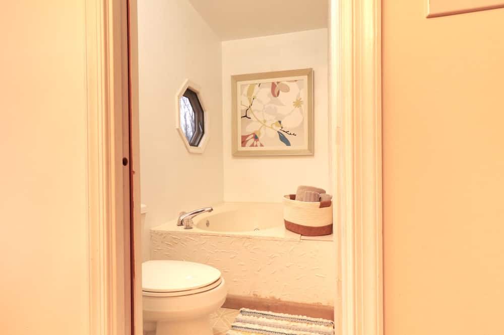 Photo of Bathroom in Randolph County