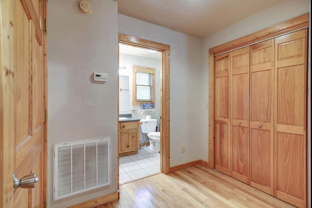 Photo of Bedroom in Murphy