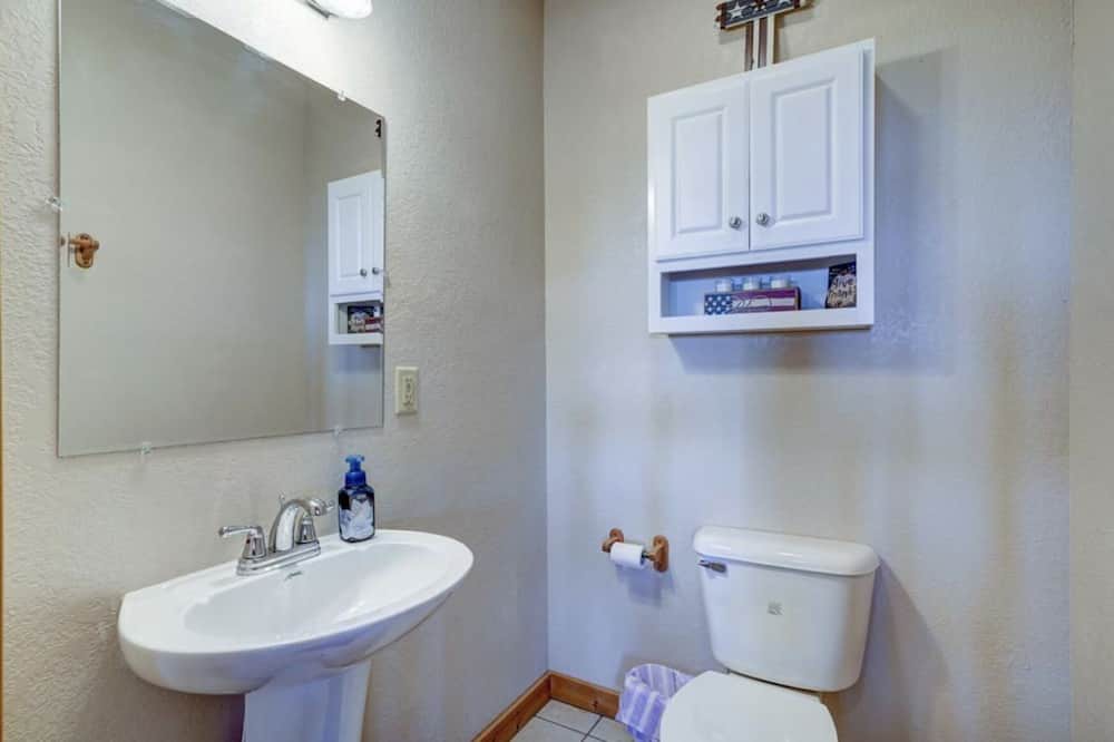 Photo of Bathroom in Murphy