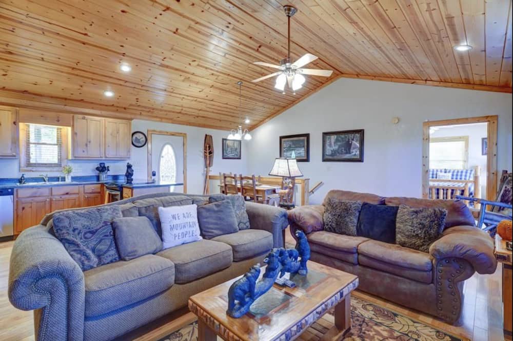 Photo of Livingroom in Murphy
