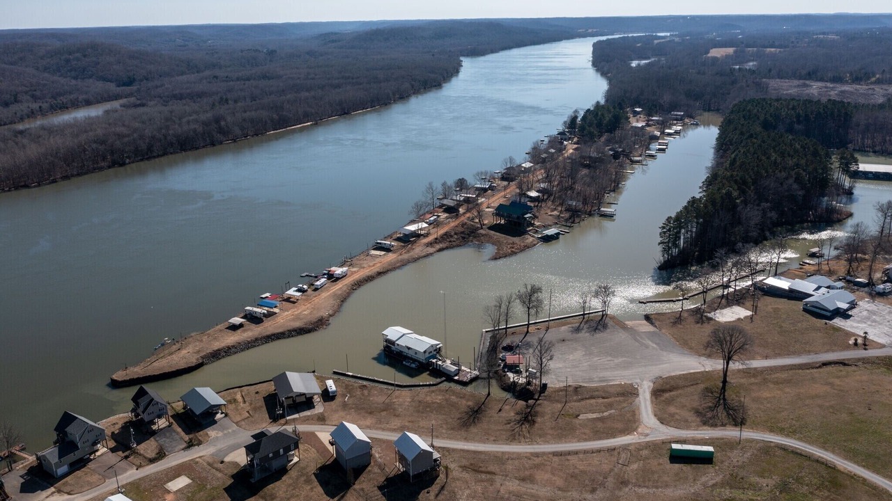 Photo of Others in Decaturville