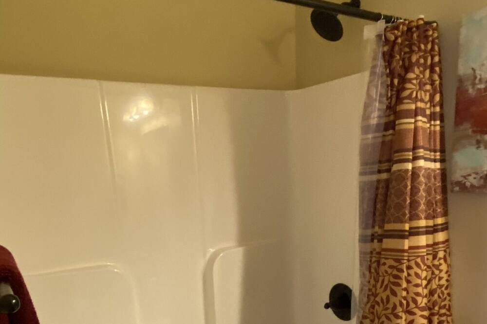 Photo of Bathroom in Newland