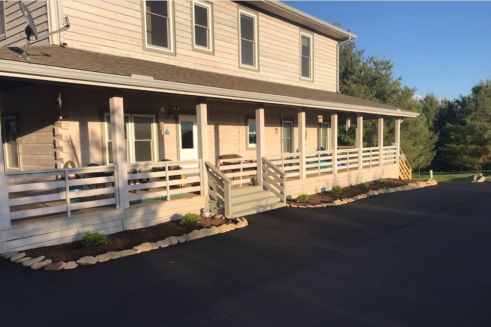 Photo of Outdoor in Newland