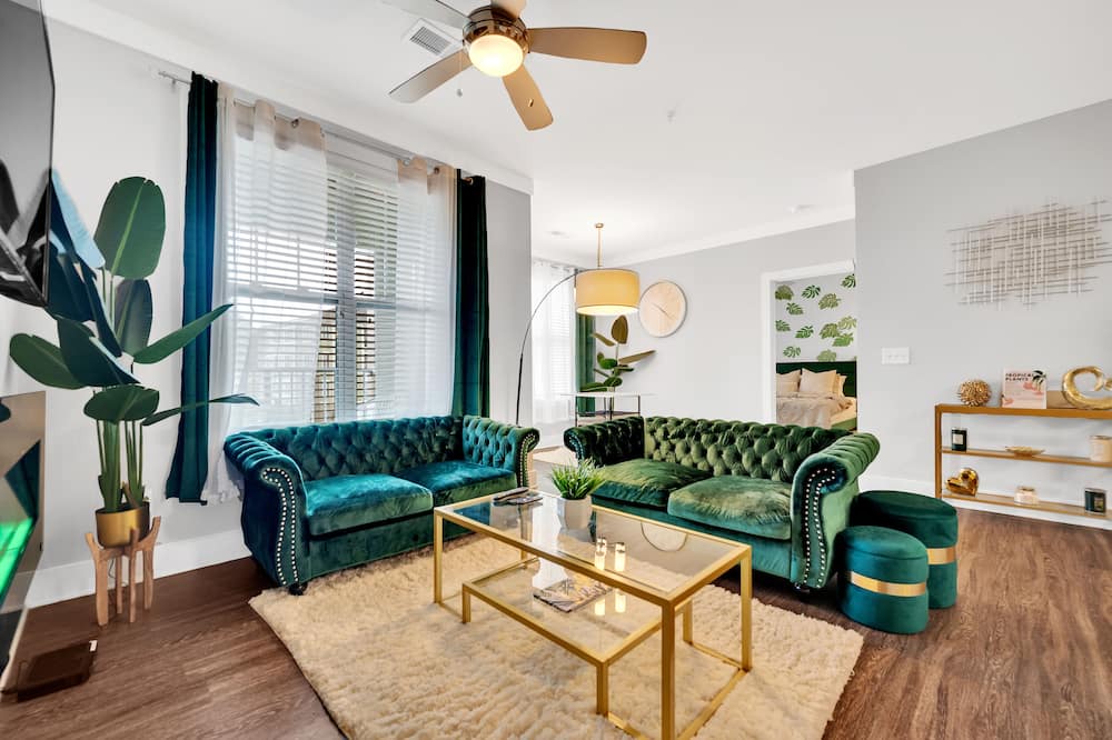 Photo of Livingroom in Northeast Raleigh