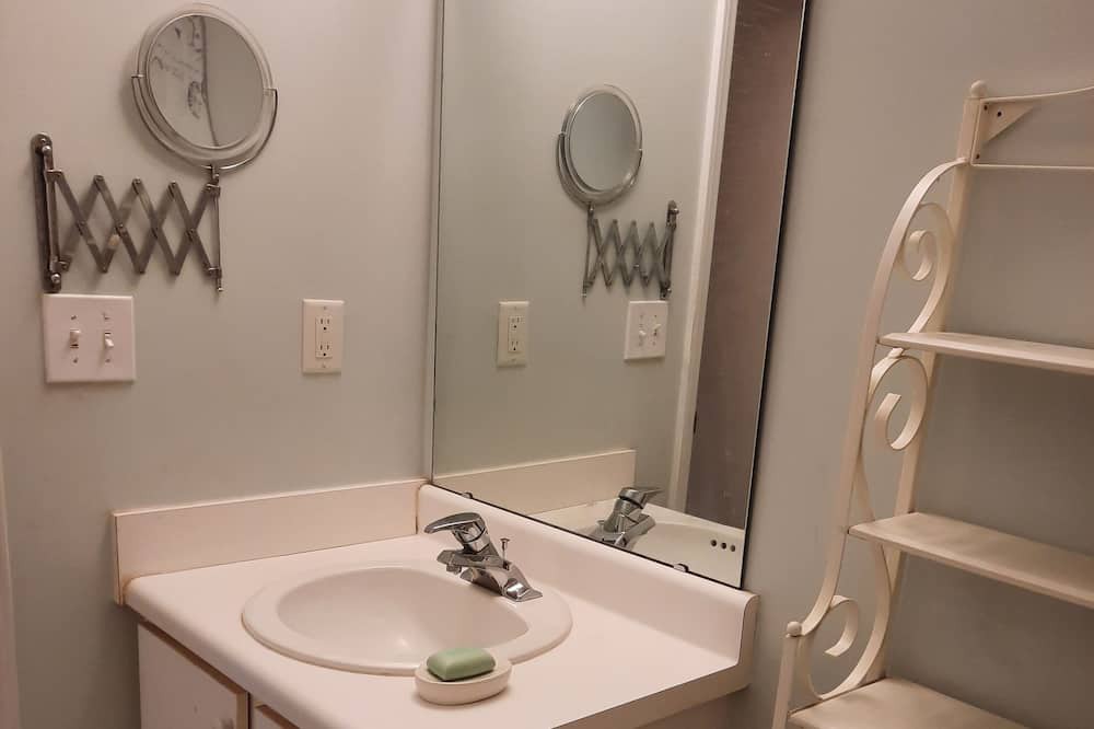 Photo of Bathroom in Apex