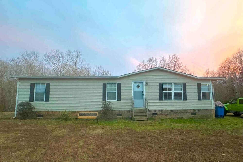 Photo of Outdoor in Bostic