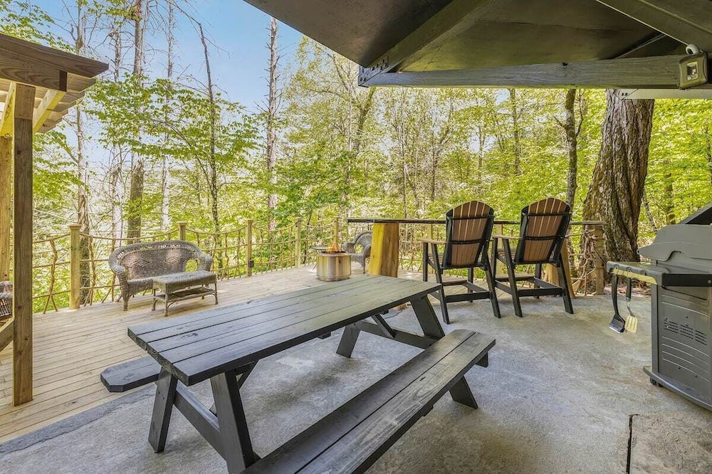 Photo of Patio Balcony in Beech Mountain