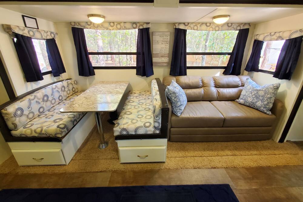 Photo of Livingroom in Statesboro