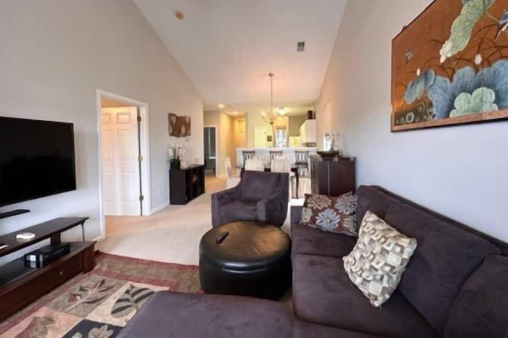 Photo of Livingroom in Sunset Beach