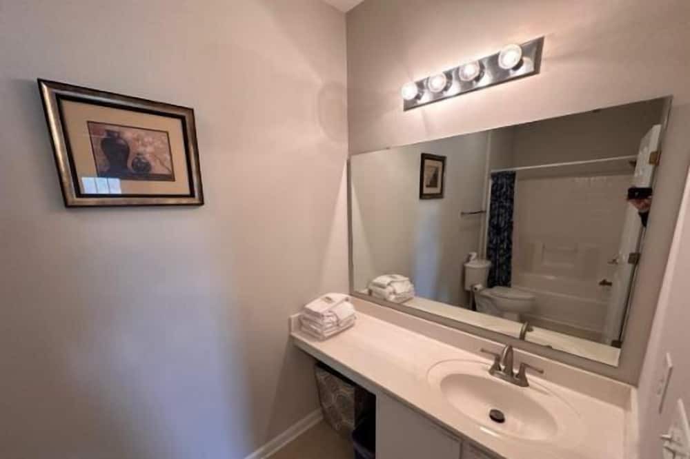 Photo of Bathroom in Sunset Beach