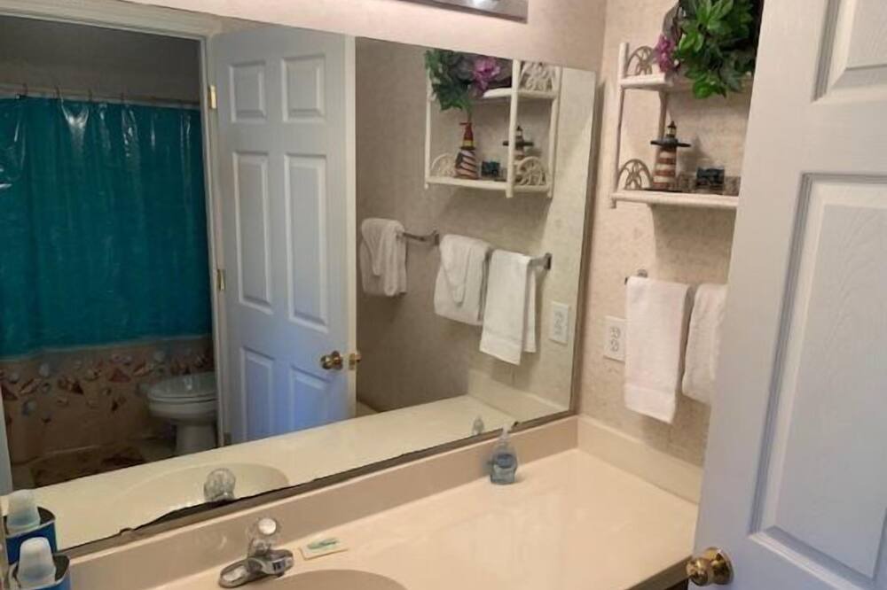 Photo of Bathroom in Sunset Beach