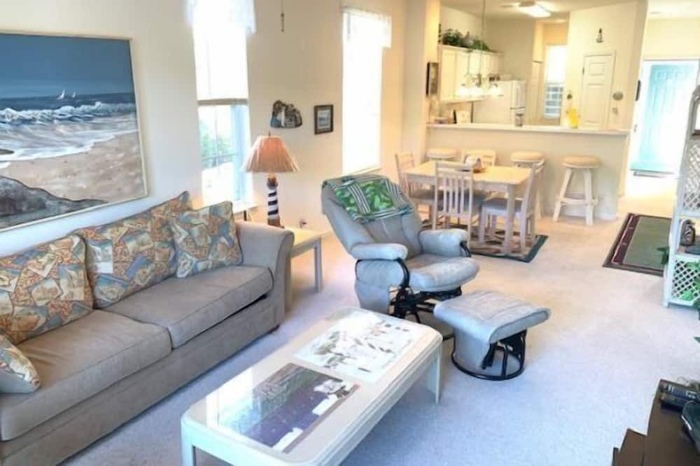 Photo of Livingroom in Sunset Beach