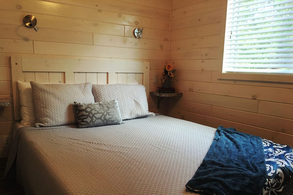 Photo of Bedroom in Steele Creek