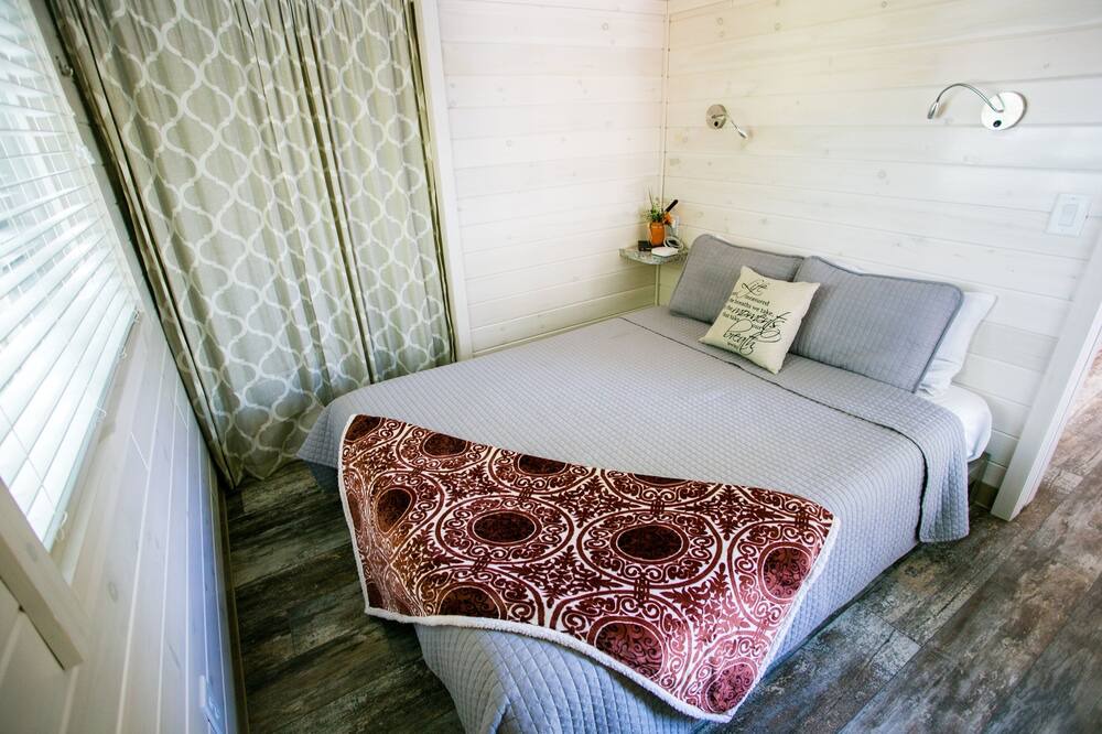 Photo of Bedroom in Steele Creek