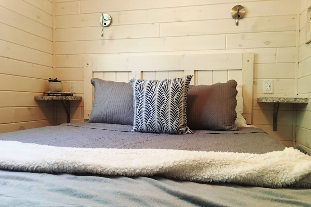 Photo of Bedroom in Steele Creek