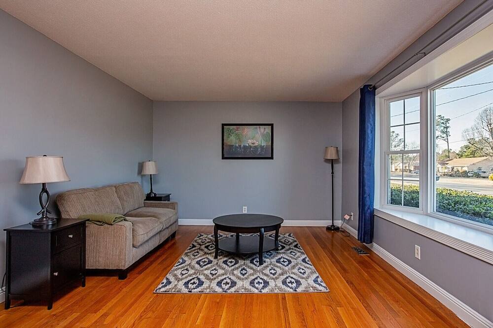 Photo of Livingroom in Westover