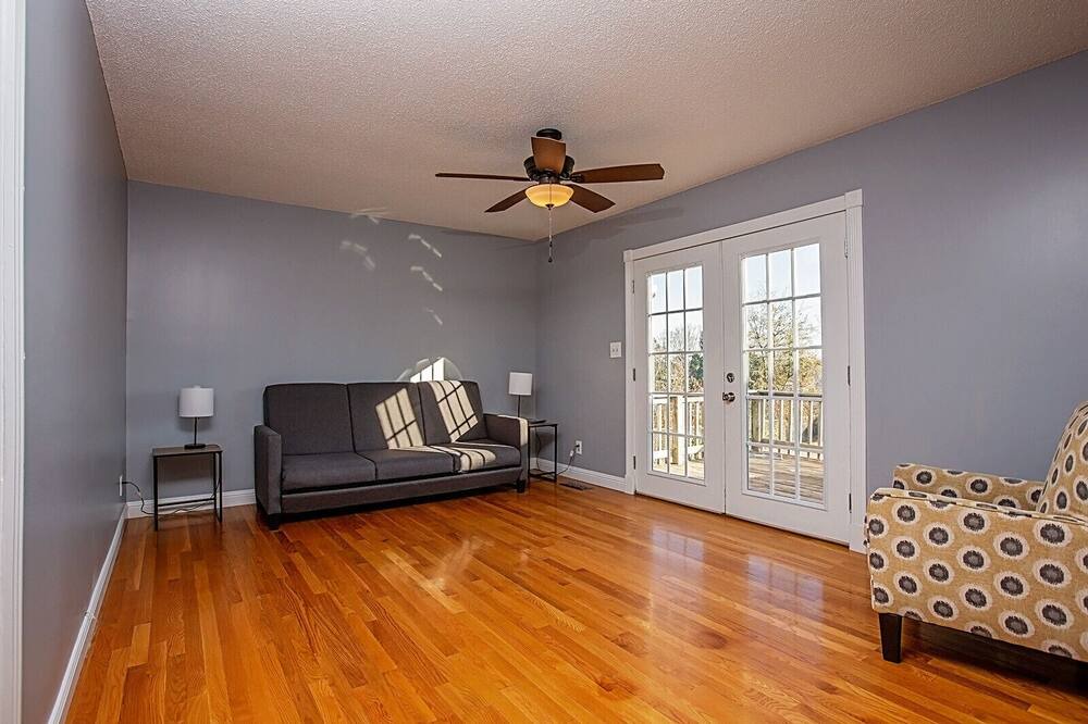 Photo of Livingroom in Westover