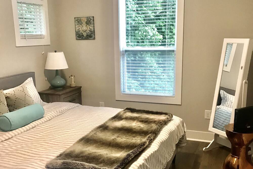 Photo of Bedroom in East Hill