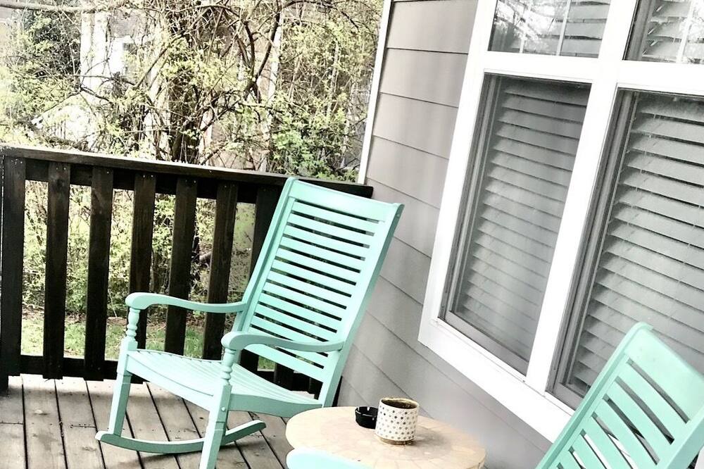 Photo of Outdoor in East Hill