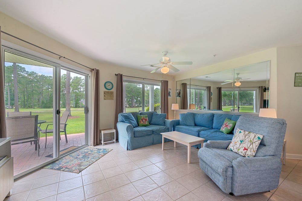 Photo of Livingroom in Calabash