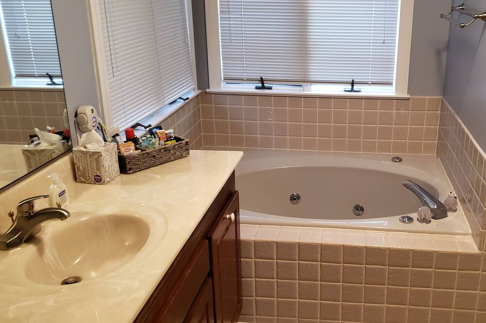 Photo of Bathroom in Durants Neck
