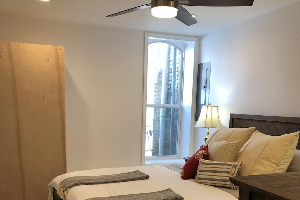 Photo of Bedroom in Edenton