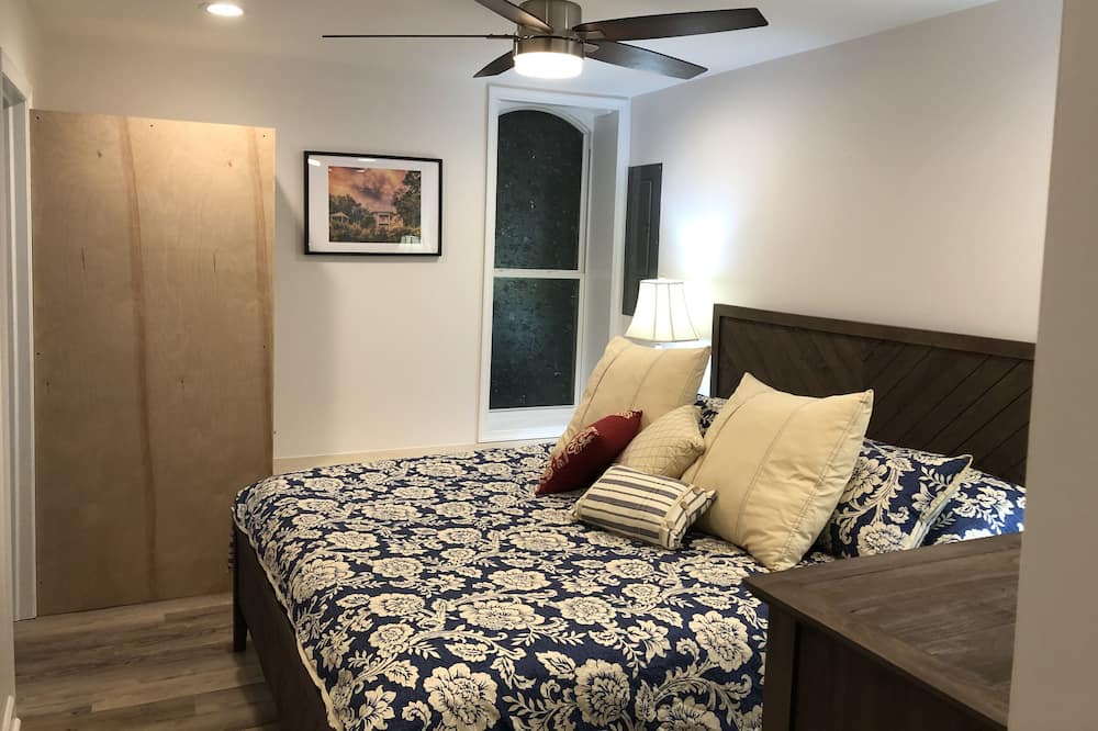 Photo of Bedroom in Edenton