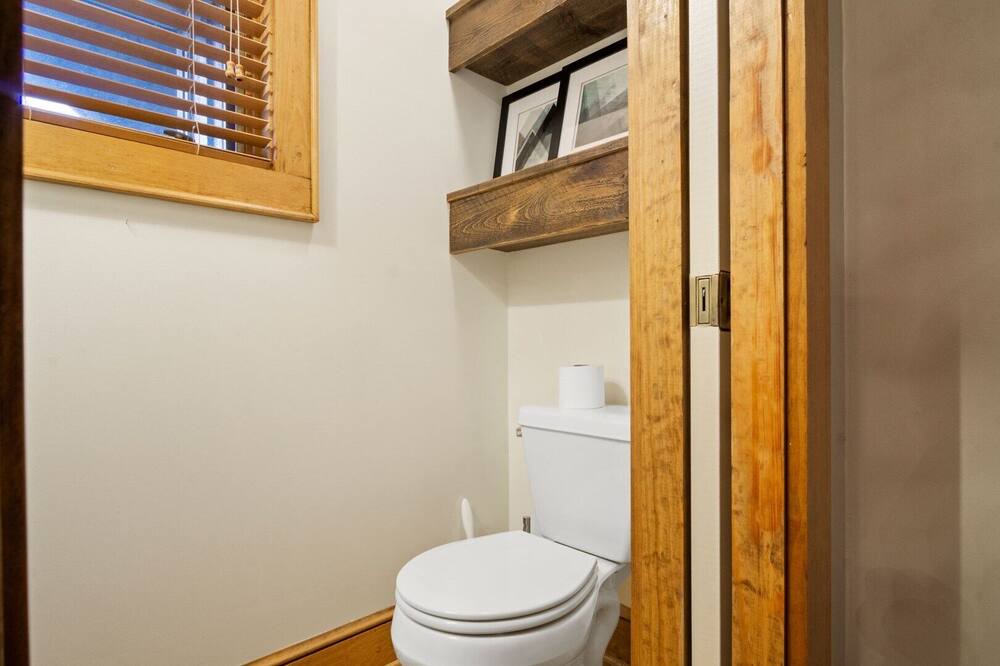 Photo of Bathroom in Foscoe