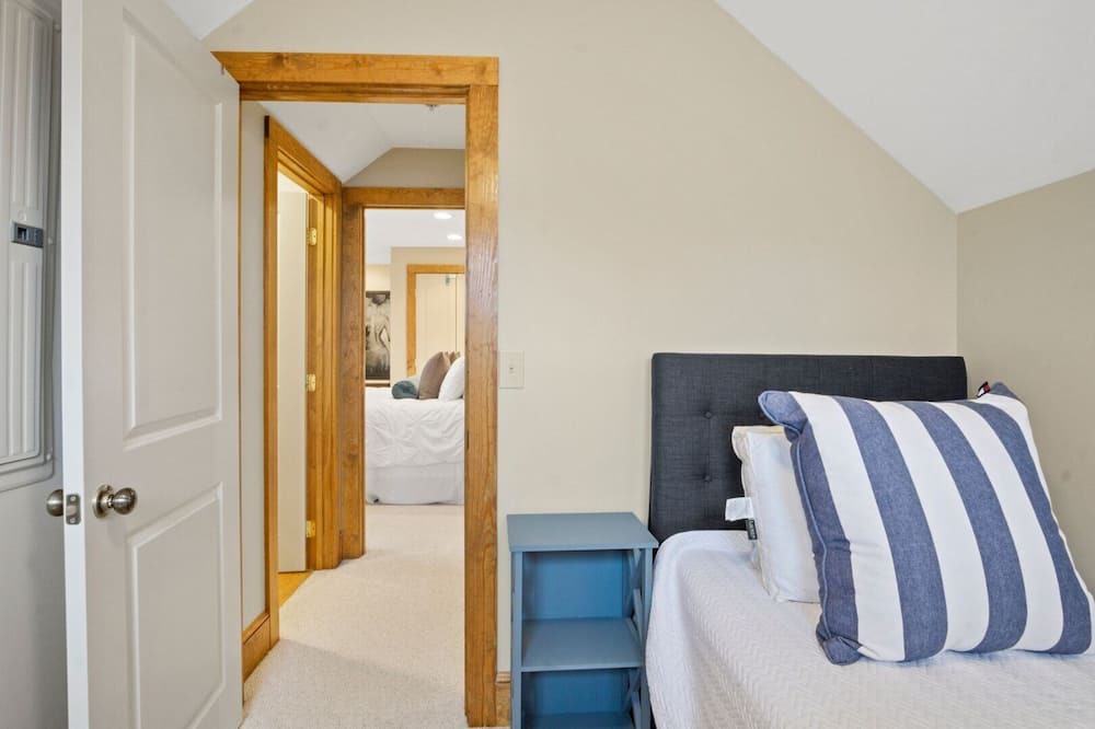 Photo of Bedroom in Foscoe