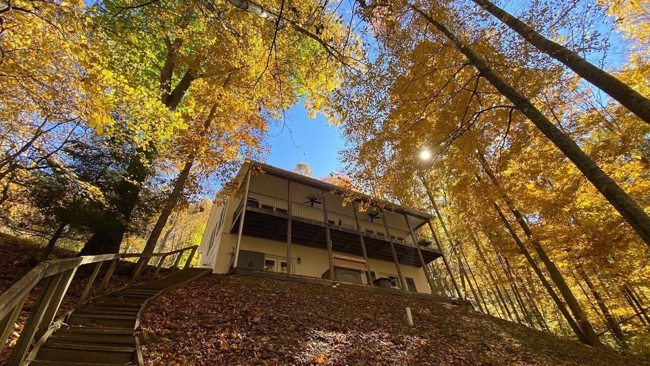 Photo of Outdoor in Bakersville