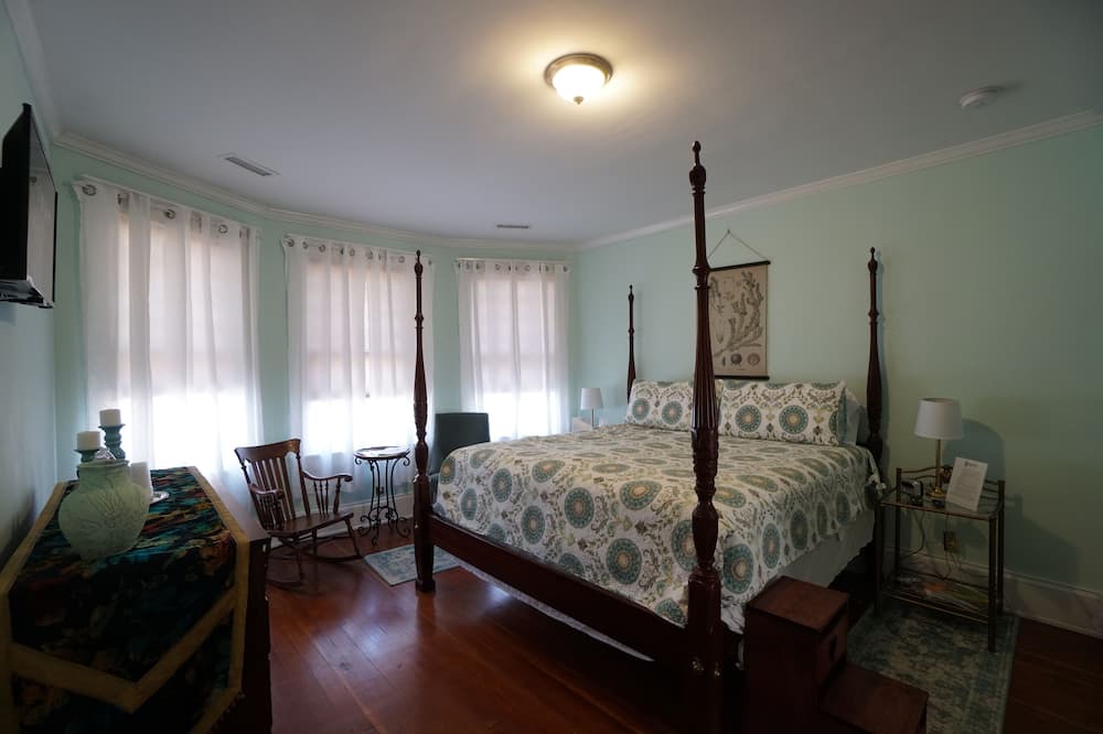 Photo of Bedroom in Conover