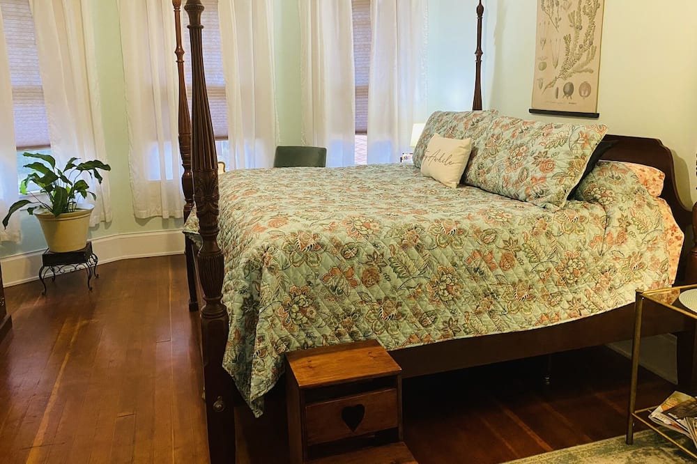 Photo of Bedroom in Conover
