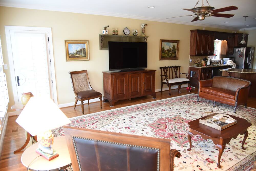 Photo of Bedroom in Hickory
