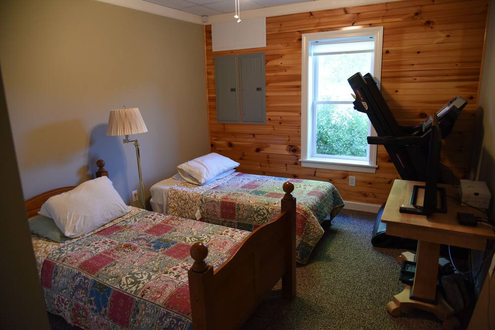 Photo of Bedroom in Hickory