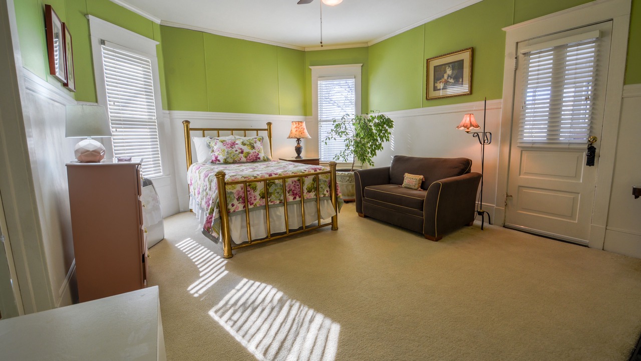 Photo of Bedroom in Lindley Park