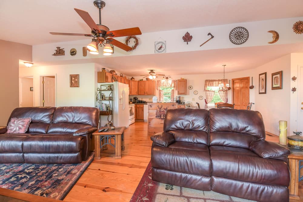 Photo of Livingroom in Settlers Ridge